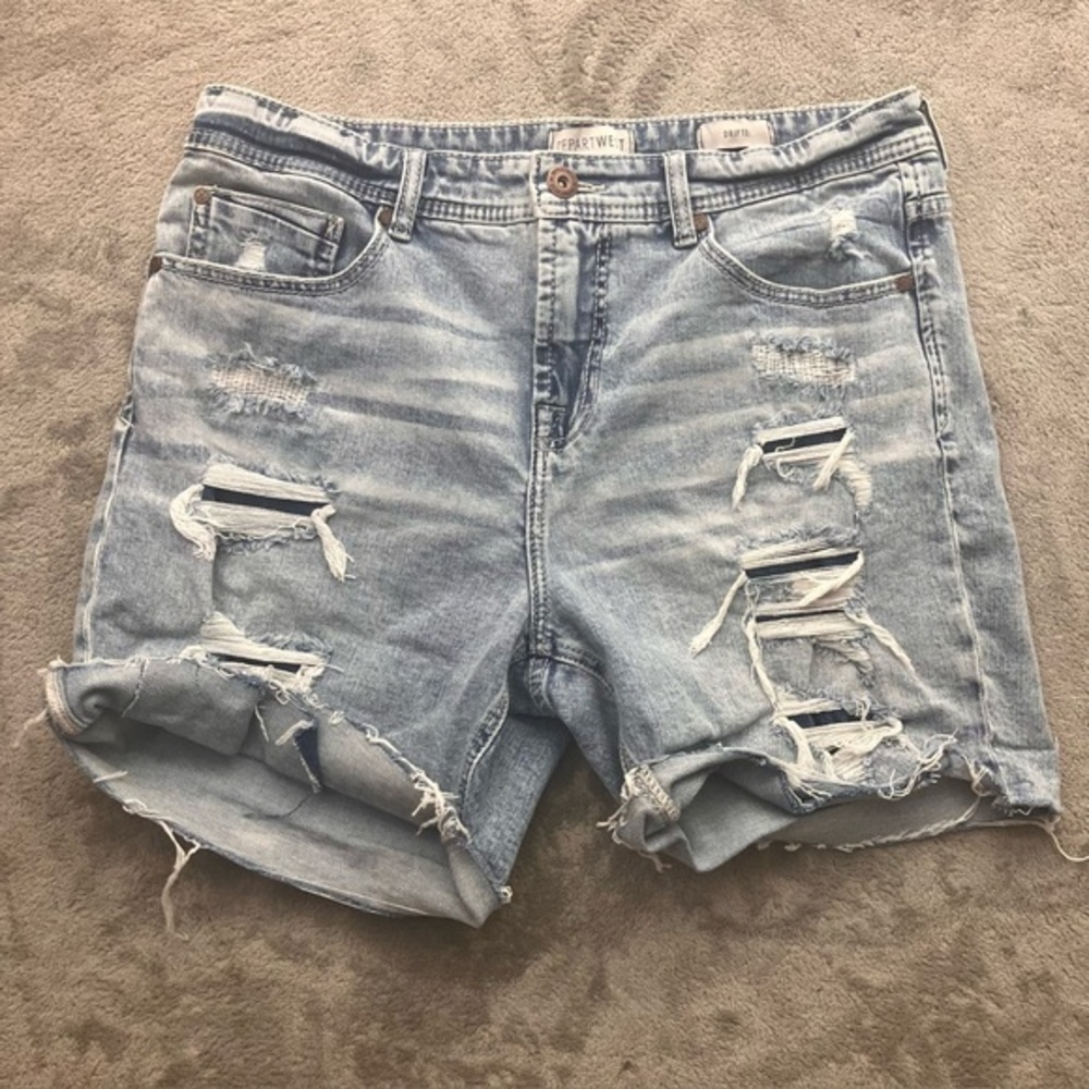 Departwest Light Wash Blue Denim Distressed Jean Shorts Size 33